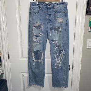 💚BOGO American Eagle Outfitters Distressed Light Wash Denim Jeans
